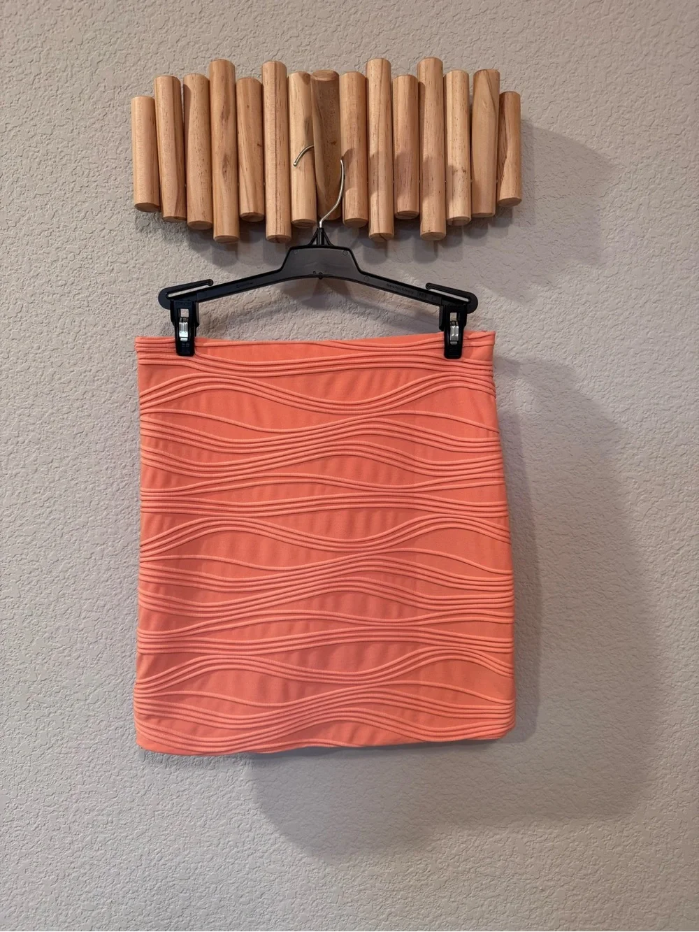 Coral Textured Mini Skirt/ NEVER WORN - Picture 2 of 6